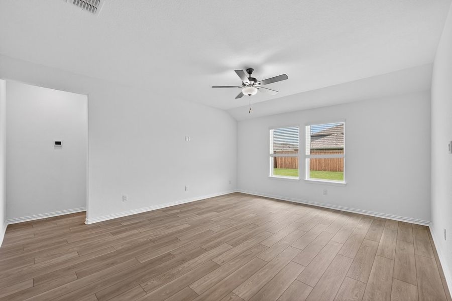 Spacious, unfurnished interior of a new home in River Ridge, Crandall (Image 14).