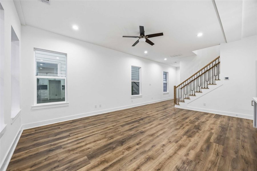 Spacious, unfurnished interior of a new home in , Houston (Image 23).