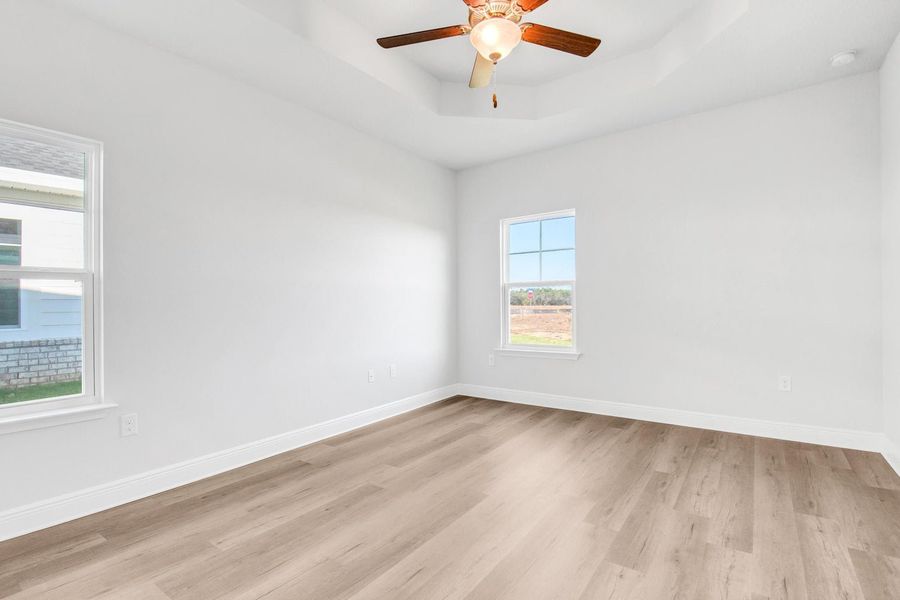 Spacious, unfurnished interior of a new home in The Bluffs at Lafayette, Freeport (Image 16).