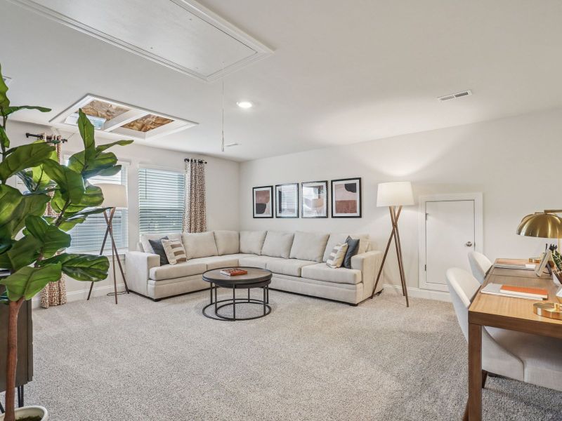 Furnished interior view inside a new home in Woodmont, Smyrna (Image 10).