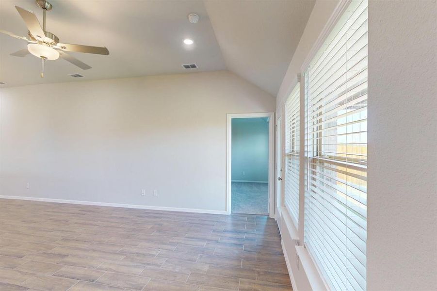 Spacious, unfurnished interior of a new home in Verandah, Royse City (Image 29).