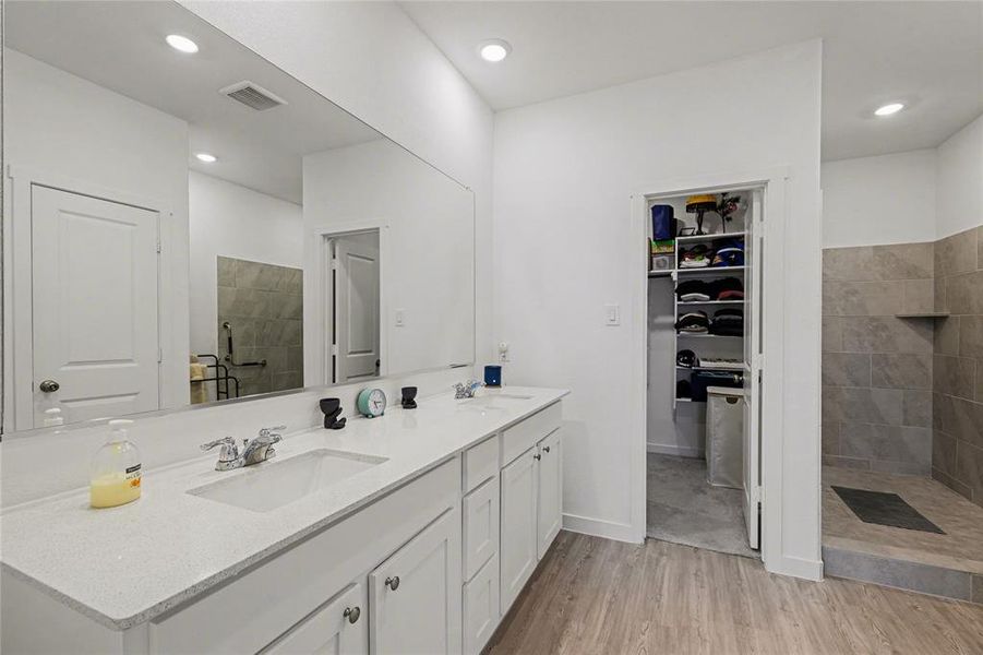 Furnished interior view inside a new home in Bridgewater, Princeton (Image 14).