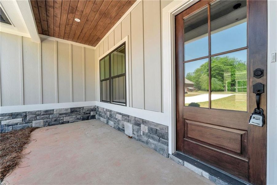 Exterior details and patio area of a home in , Lavonia (Image 4).