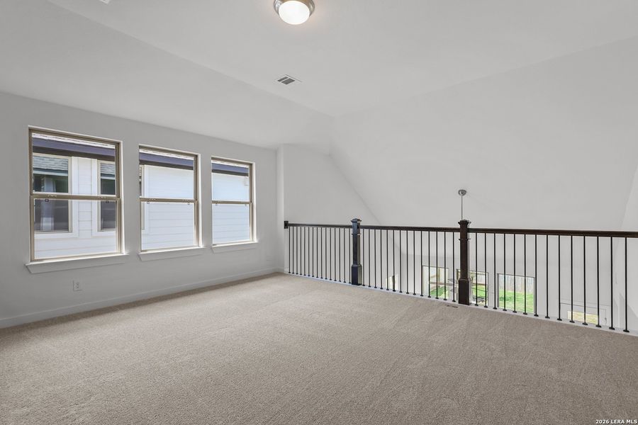 Spacious, unfurnished interior of a new home in Stillwater Ranch, San Antonio (Image 33). Spacious, unfurnished interior of a new home in Stillwater Ranch, San Antonio (Image 33).