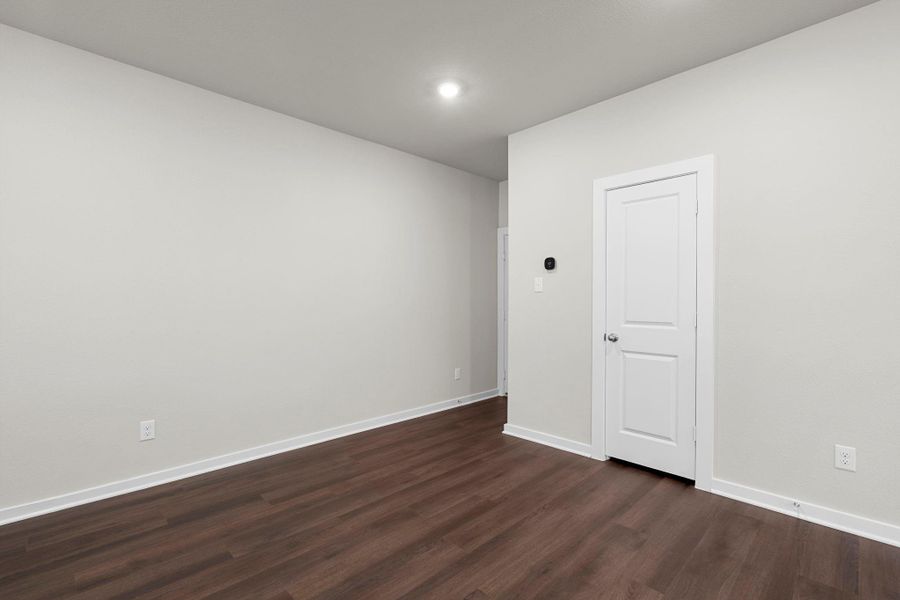 Spacious, unfurnished interior of a new home in Westridge Cove, Panorama Village (Image 20). Spacious, unfurnished interior of a new home in Westridge Cove, Panorama Village (Image 20).