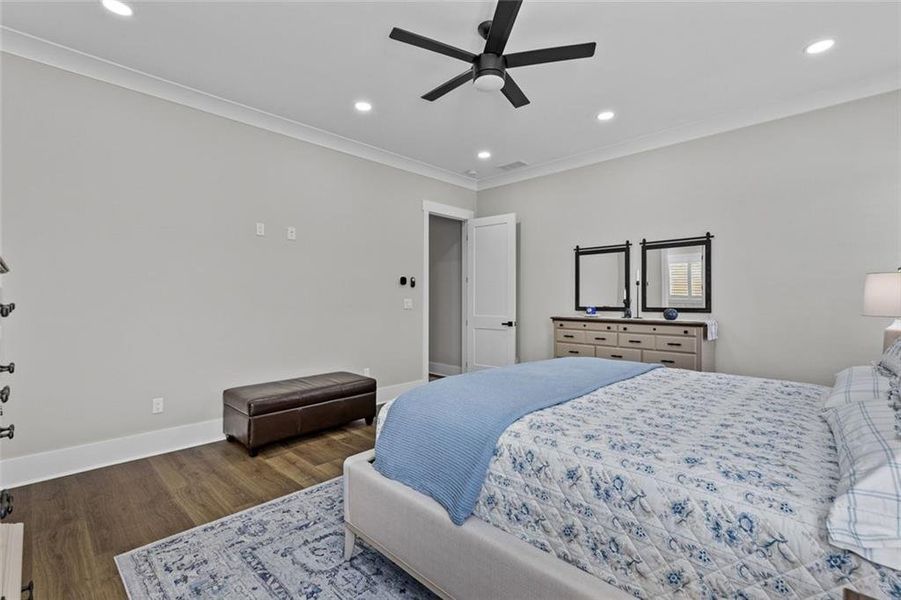 Furnished interior view inside a new home in , Bethlehem (Image 42).