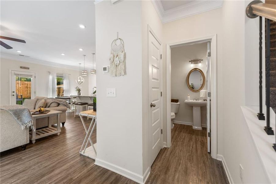 Furnished interior view inside a new home in , Jasper (Image 41).