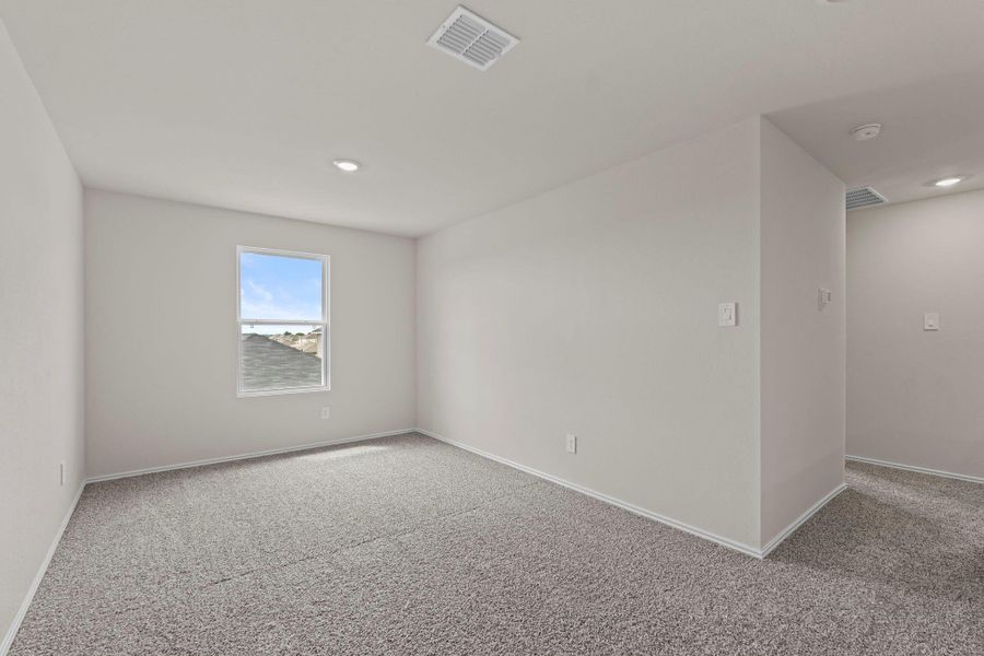 Spacious, unfurnished interior of a new home in Sunset Oaks, Maxwell (Image 25).