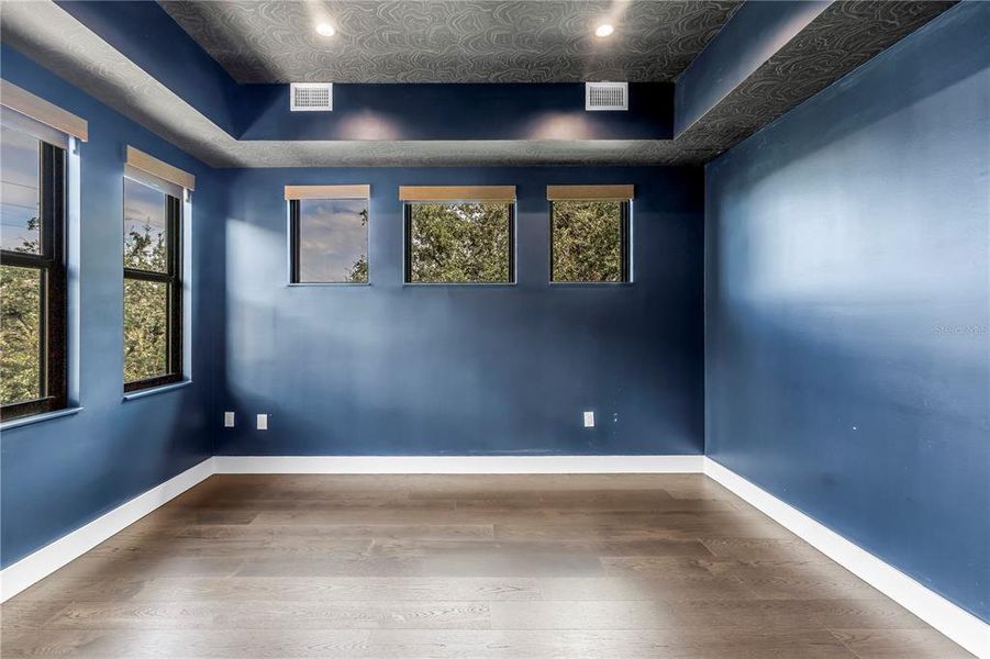 Spacious, unfurnished interior of a new home in East Oak Townhomes, Tampa (Image 34).