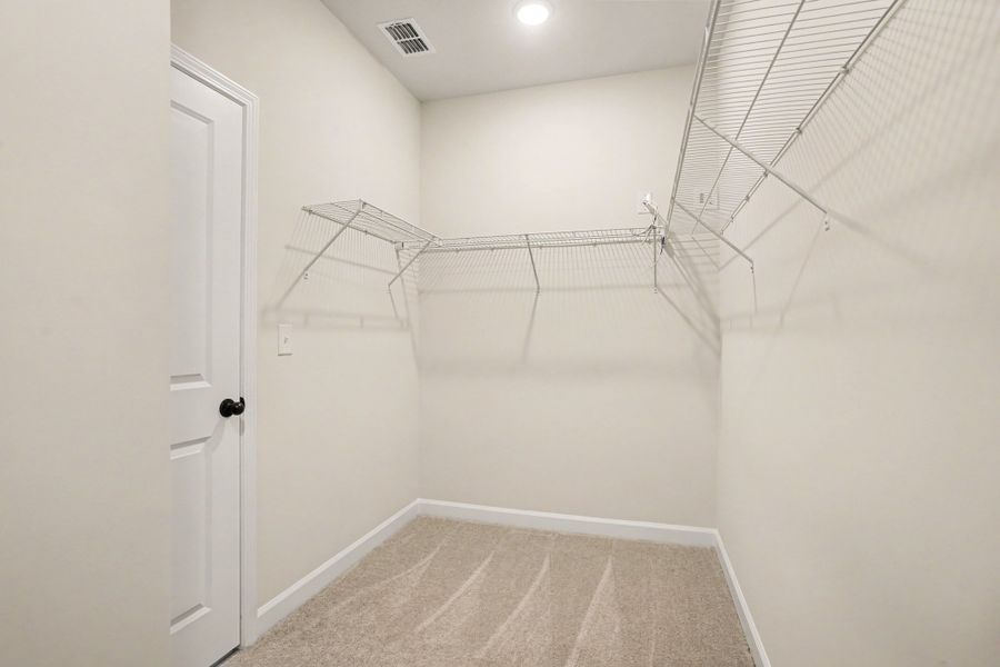 Representative unfurnished interior of a home built from the Sedona - Waterway by Ashton Woods in Blue Heron Retreat, Little River (Image 18).