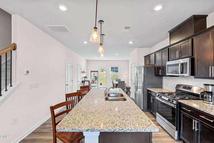 11-2494 Tonoloway Dr20251010_0194