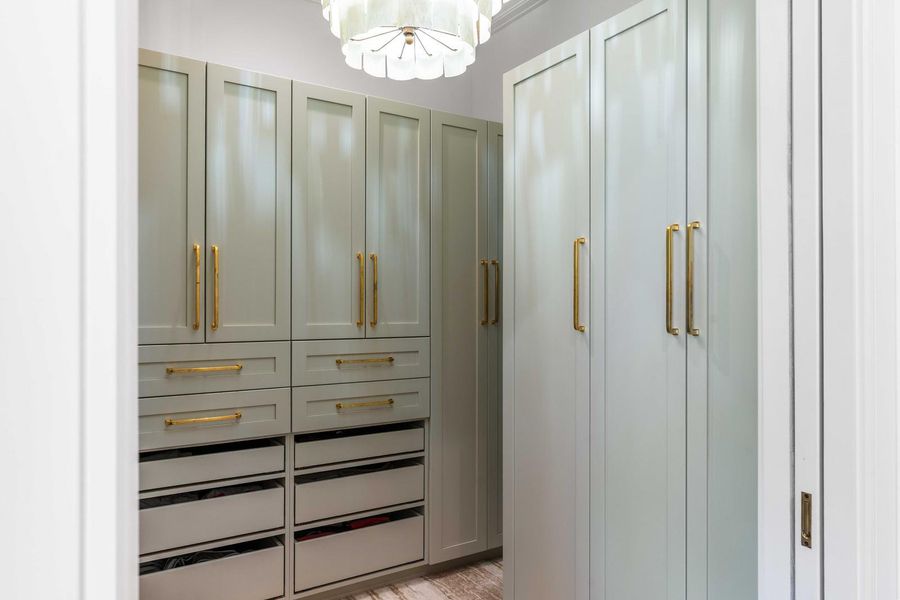 Furnished interior view inside a new home in , Charleston (Image 70).