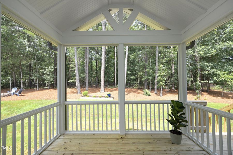 22ScreenedPorch 22ScreenedPorch