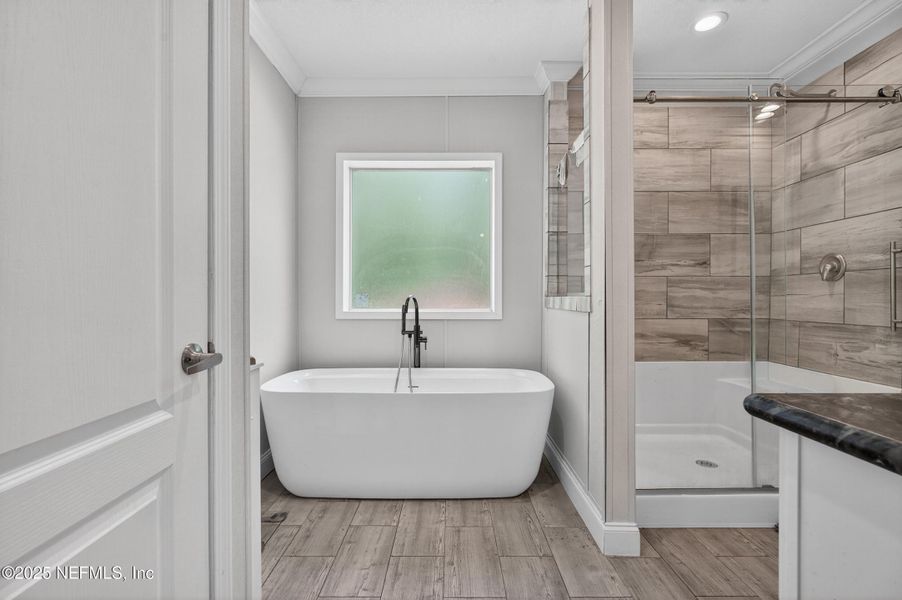 Furnished interior view inside a new home in , Middleburg (Image 25).