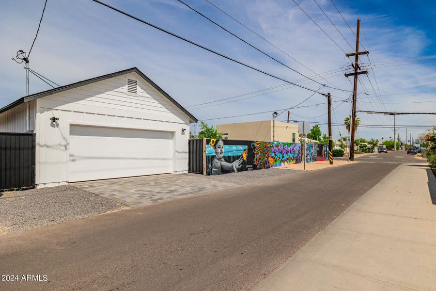 Detached Garage