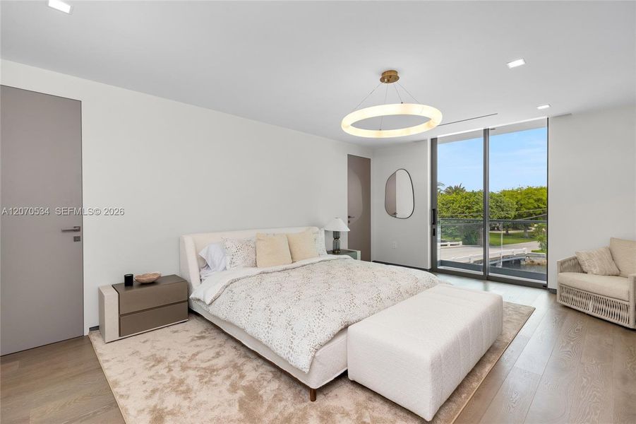Furnished interior view inside a new home in , Fort Lauderdale (Image 7).