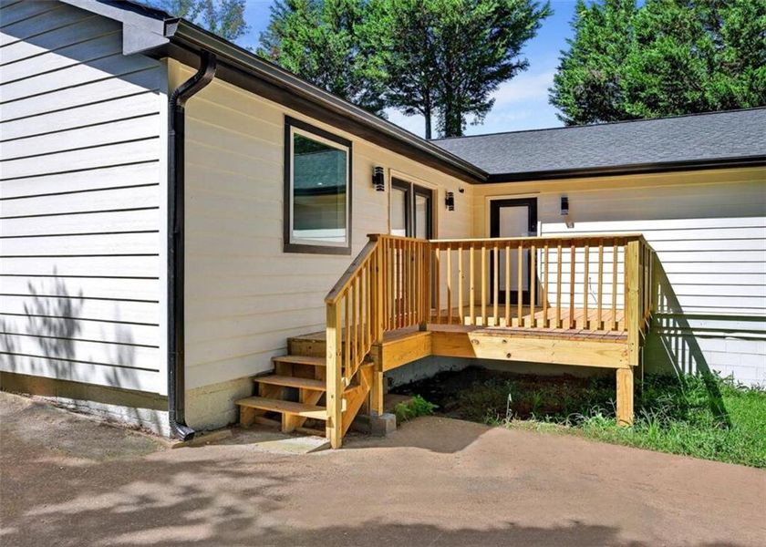 Exterior details and patio area of a home in , Atlanta (Image 15).