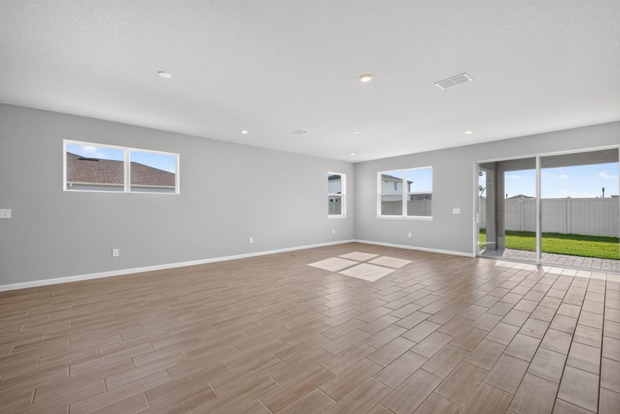 Spacious, unfurnished interior of a new home in Crosswind Ranch, Parrish (Image 9). Spacious, unfurnished interior of a new home in Crosswind Ranch, Parrish (Image 9).