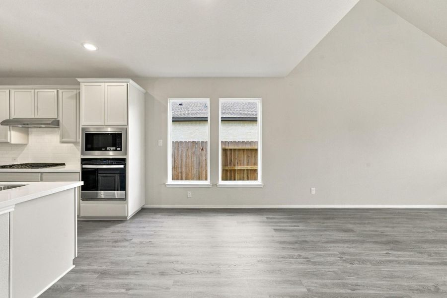 Spacious, unfurnished interior of a new home in The Trails, New Caney (Image 19).