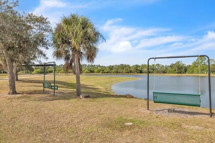 Community amenities in , North Port (Image 5).