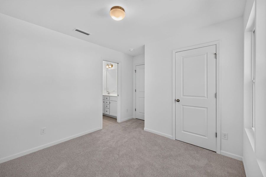 Spacious, unfurnished interior of a new home in Heritage Hall, Statesville (Image 22).
