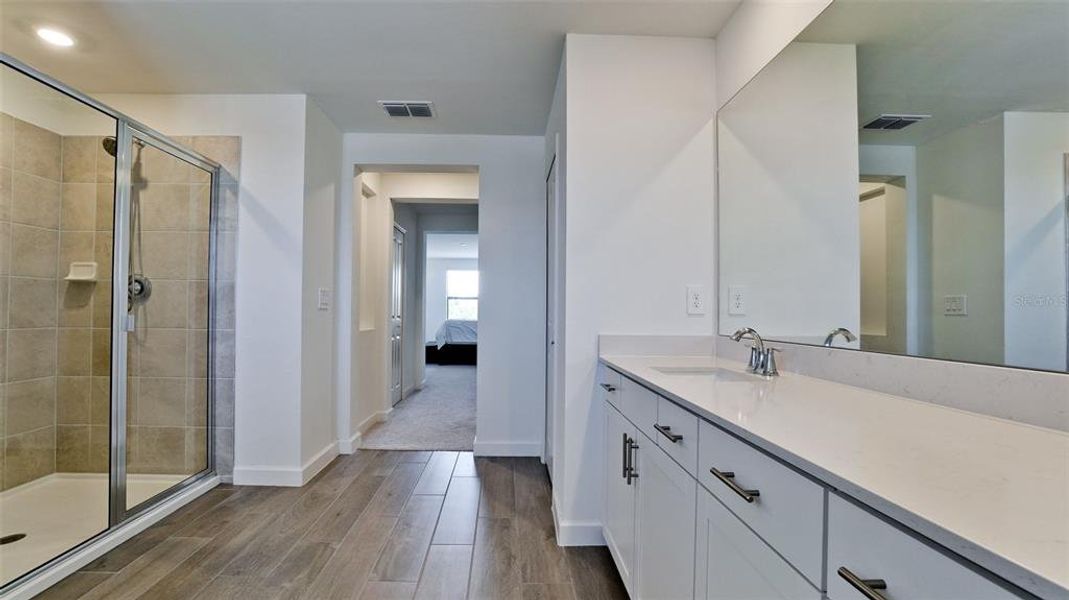Furnished interior view inside a new home in , Bradenton (Image 13).