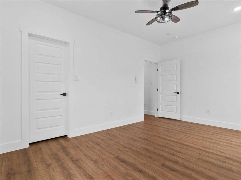 Spacious, unfurnished interior of a new home in , Granbury (Image 23). Spacious, unfurnished interior of a new home in , Granbury (Image 23).