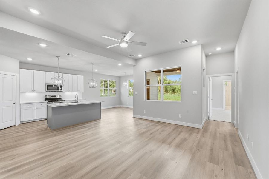 Spacious, unfurnished interior of a new home in , Hempstead (Image 16). Spacious, unfurnished interior of a new home in , Hempstead (Image 16).