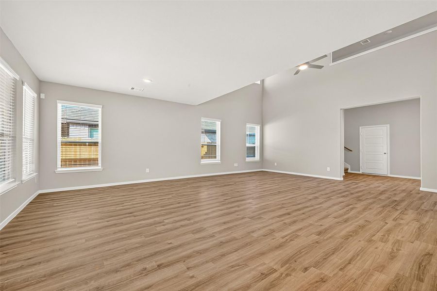 Spacious, unfurnished interior of a new home in Sunterra, Katy (Image 35). Spacious, unfurnished interior of a new home in Sunterra, Katy (Image 35).