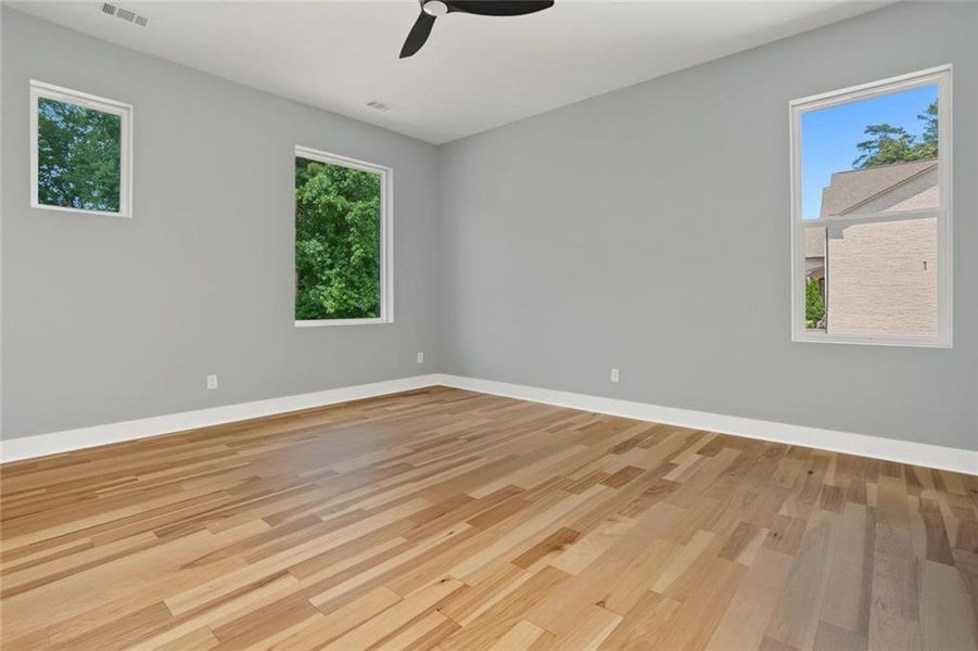 Spacious, unfurnished interior of a new home in , Marietta (Image 29).