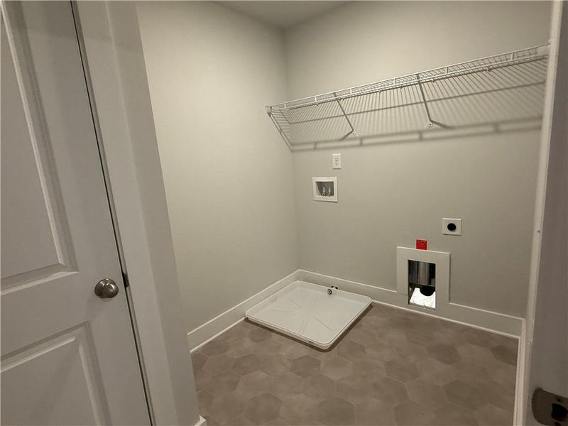 Spacious, unfurnished interior of a new home in , Dawsonville (Image 23).