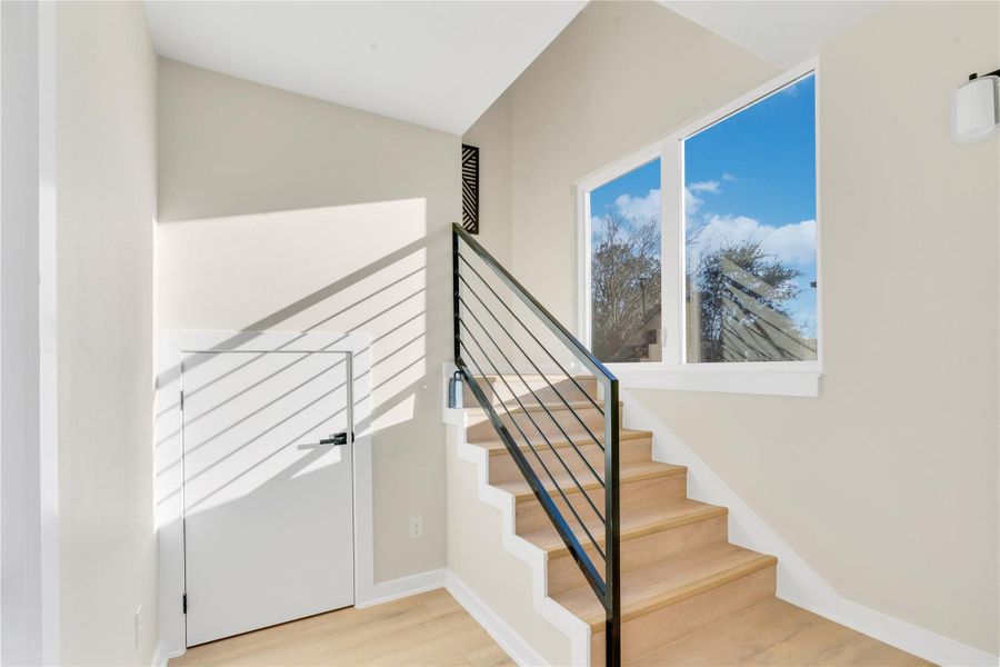 Spacious, unfurnished interior of a new home in , Austin (Image 20).