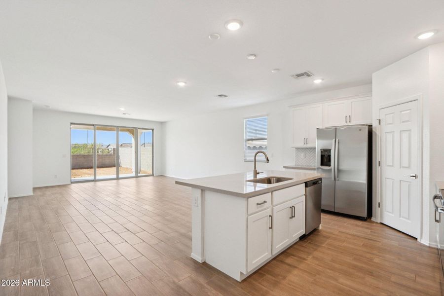 13-web-or-mls-W Bowker St-S2803-013 13-web-or-mls-W Bowker St-S2803-013