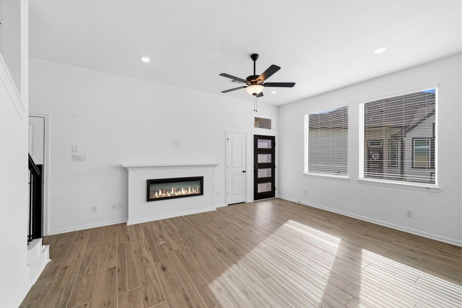 Spacious, unfurnished interior of a new home in Woodforest, Montgomery (Image 25).