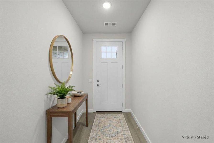 4615 Hawks Trail entry vs Ivy