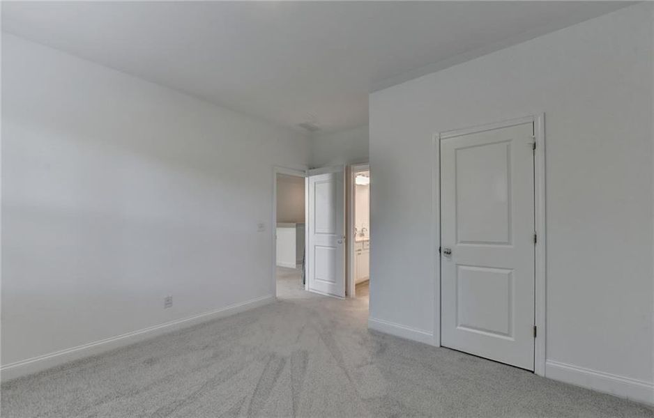 Spacious, unfurnished interior of a new home in Bailey Fence, Dacula (Image 70).