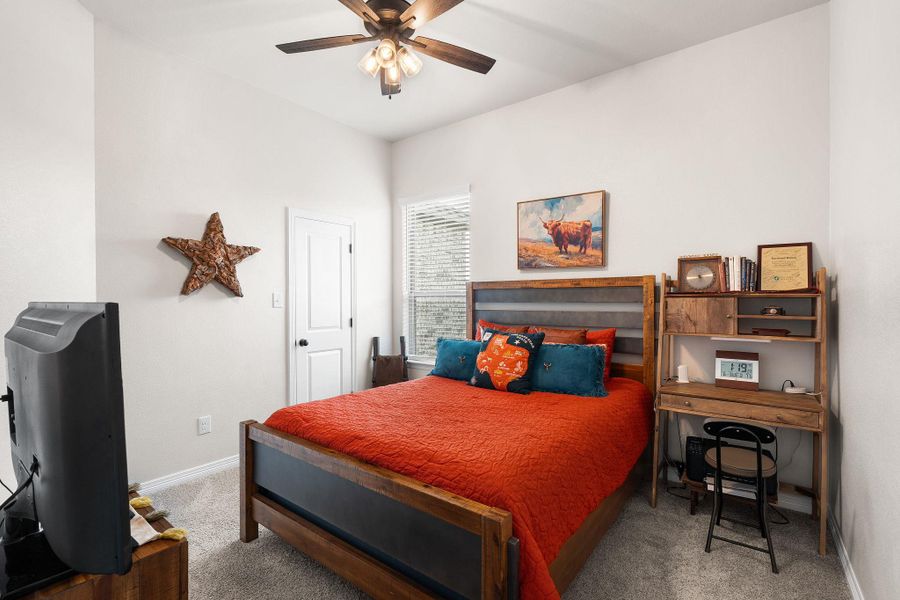 Furnished interior view inside a new home in , Temple (Image 34).