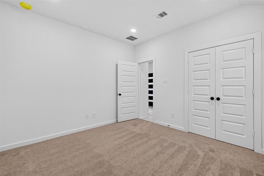 Spacious, unfurnished interior of a new home in Foxtail Palms, Manvel (Image 33).