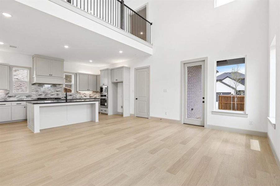 Entertaining is a breeze in this thoughtfully designed open concept floor plan. Entertaining is a breeze in this thoughtfully designed open concept floor plan.