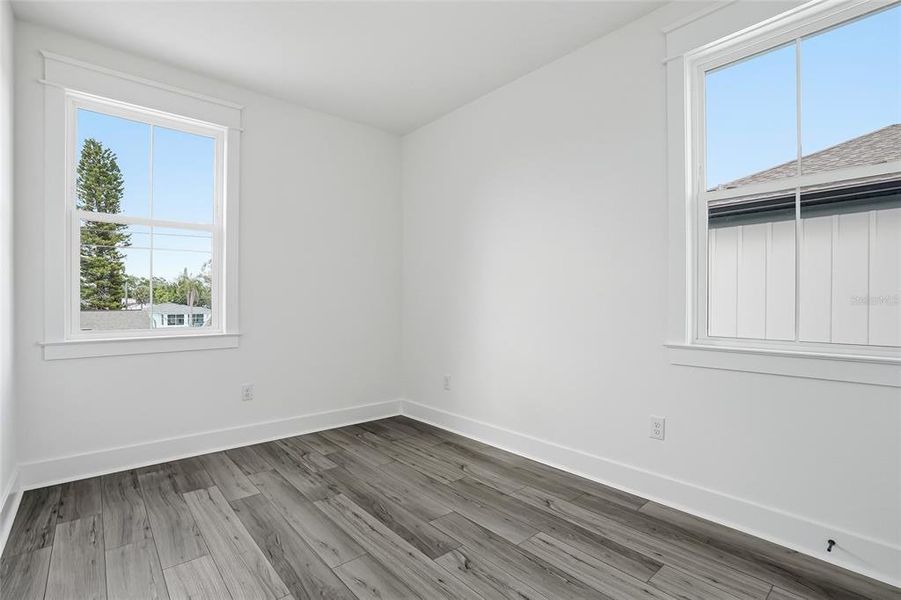 Spacious, unfurnished interior of a new home in , St. Petersburg (Image 22).