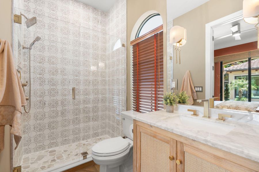 48-web-or-mls-2500 NE 14th St, Fort Laud