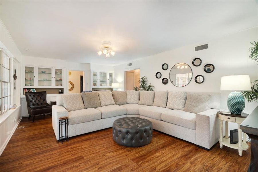 Furnished interior view inside a new home in , Paris (Image 20).