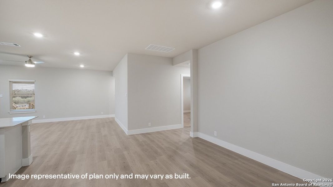 Spacious, unfurnished interior of a new home in Brookstone Creek, San Antonio (Image 13).