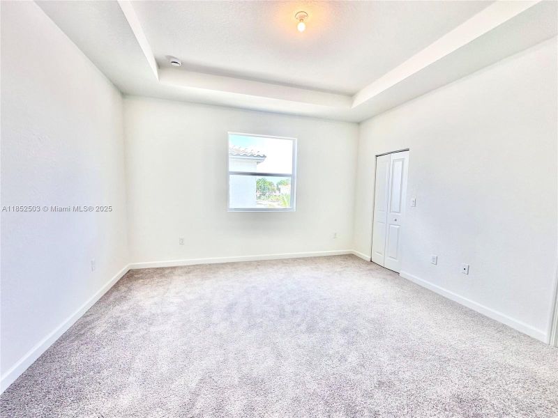 Spacious, unfurnished interior of a new home in , Florida City (Image 21).