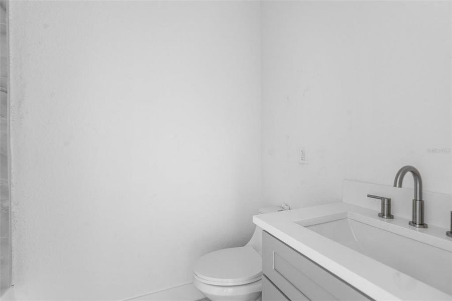 Full 3rd bathroom. Shower/tub combo.