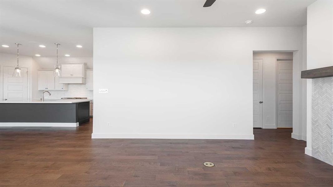 Spacious, unfurnished interior of a new home in The Heights At Uptown Celina 45', Celina (Image 12).