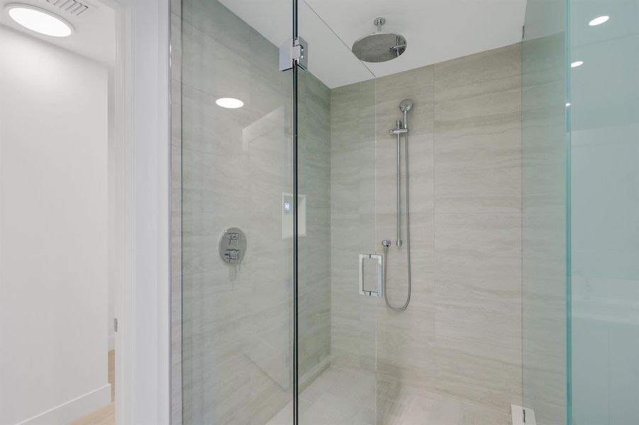 Walk-In Shower Walk-In Shower