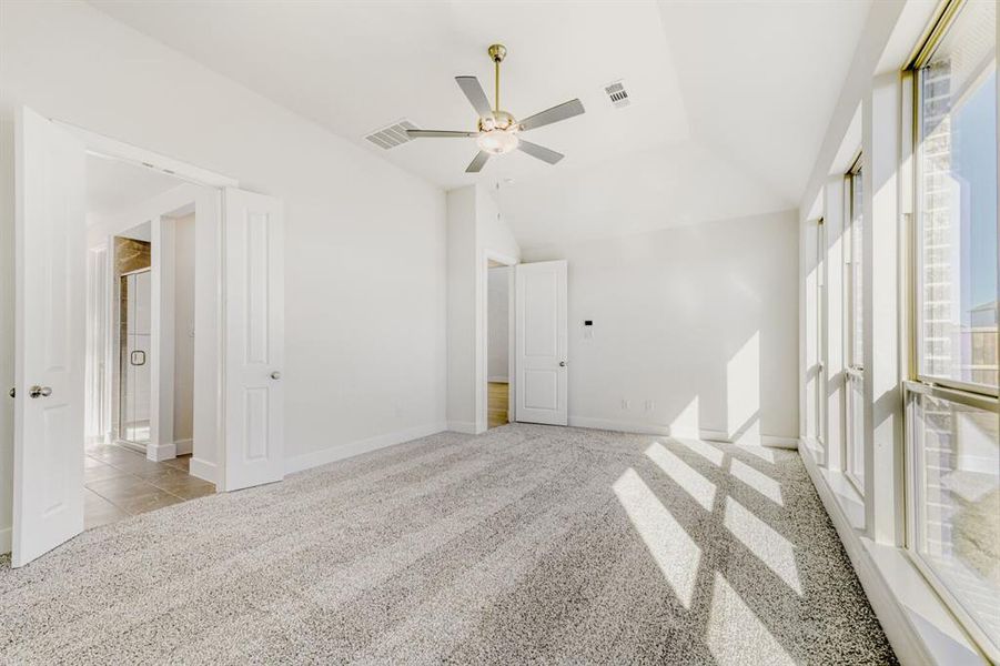 Spacious, unfurnished interior of a new home in Wellington, Fort Worth (Image 19). Spacious, unfurnished interior of a new home in Wellington, Fort Worth (Image 19).