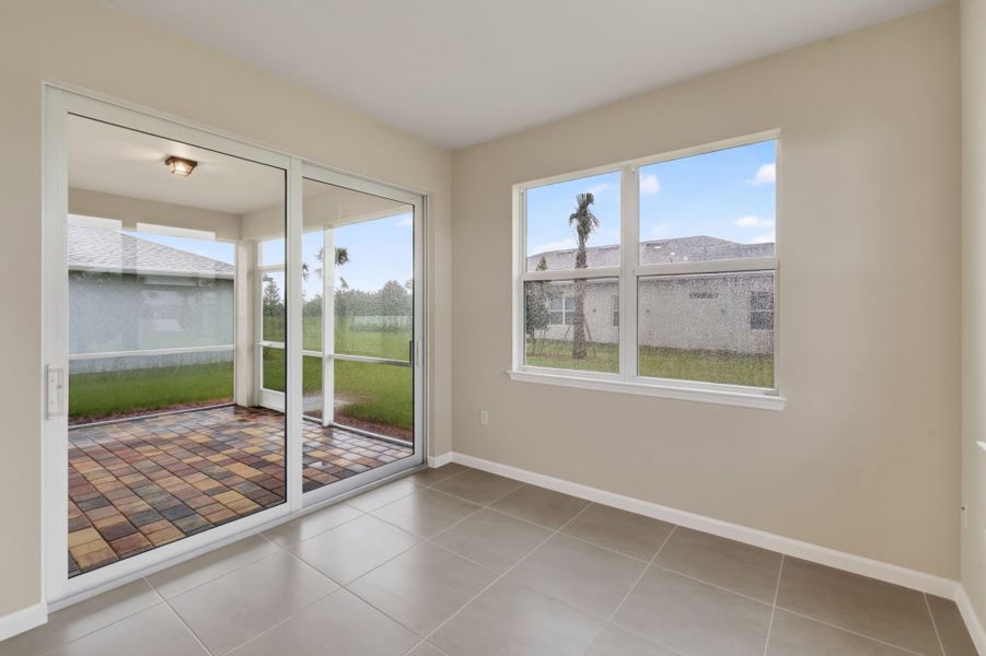 Spacious, unfurnished interior of a new home in Del Webb Tradition, Port St. Lucie (Image 16).