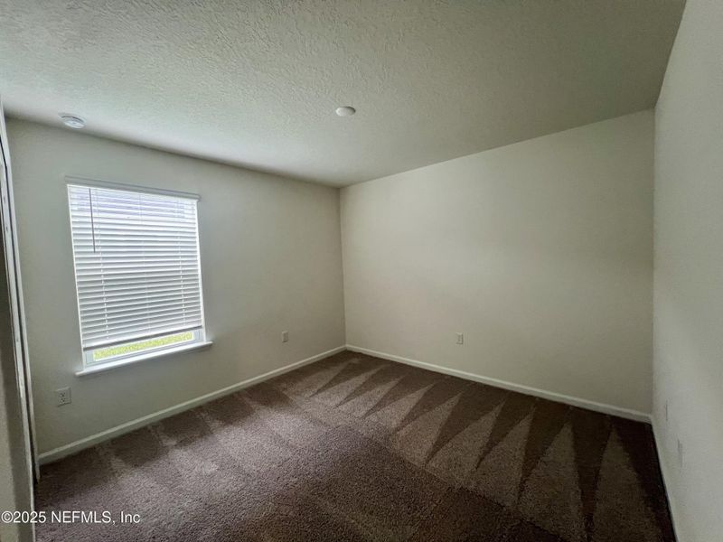 Spacious, unfurnished interior of a new home in , Green Cove Springs (Image 8).